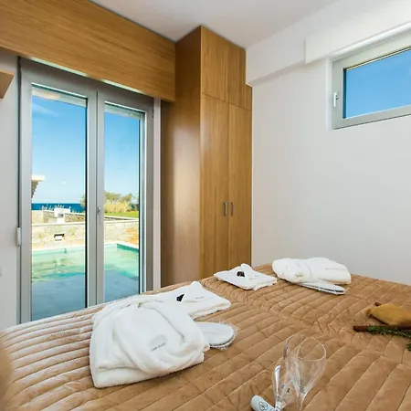 Sensational Rethymno Akaza 2 Bedrooms Front Private Outdoor Swimming Pool And Hot Tub Villa Pigianos Kampos (Crete)